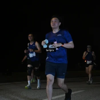 Runner Photo 7589442