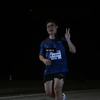 Runner Photo 7589455