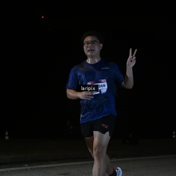 Runner Photo 7589459
