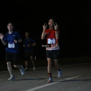 Runner Photo 7589481