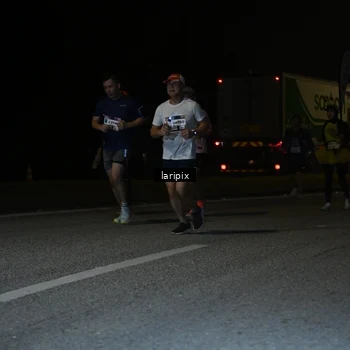 Runner Photo 7589546