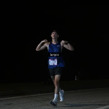 Runner Photo 7589635