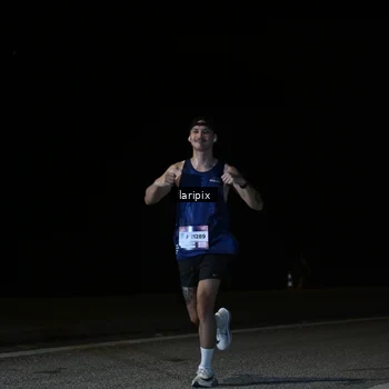 Runner Photo 7589640