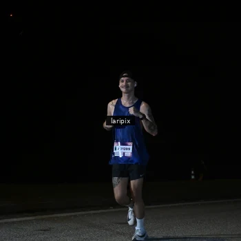 Runner Photo 7589645