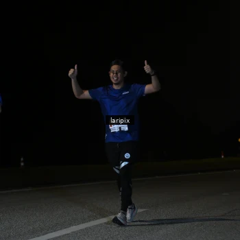 Runner Photo 7589697