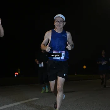 Runner Photo 7589753