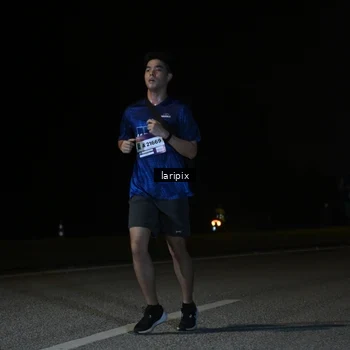 Runner Photo 7589771