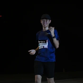 Runner Photo 7589890
