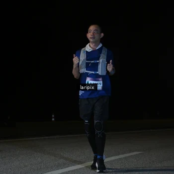 Runner Photo 7590003