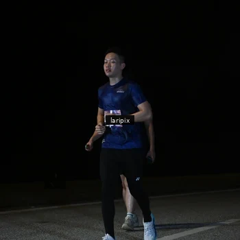 Runner Photo 7590012