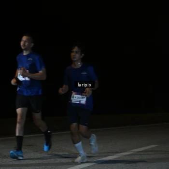Runner Photo 7590049