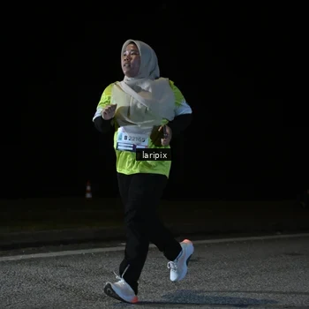 Runner Photo 7590078