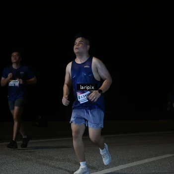 Runner Photo 7590098