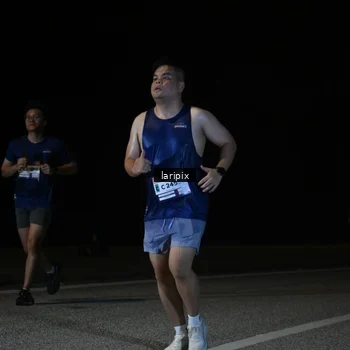 Runner Photo 7590100