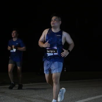 Runner Photo 7590101