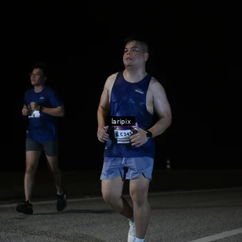 Runner Photo 7590102