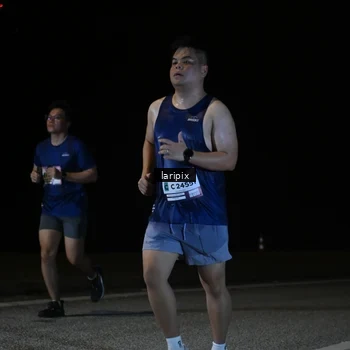 Runner Photo 7590103