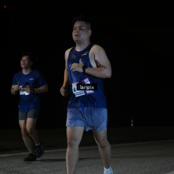 Runner Photo 7590107