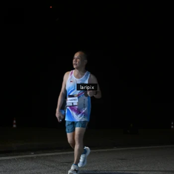 Runner Photo 7590121