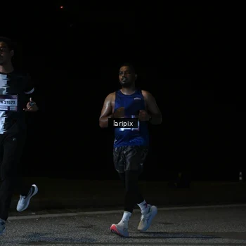 Runner Photo 7590130
