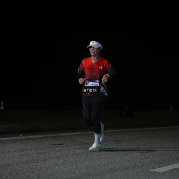 Runner Photo 7590306