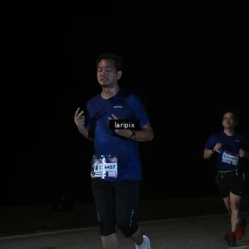 Runner Photo 7590341