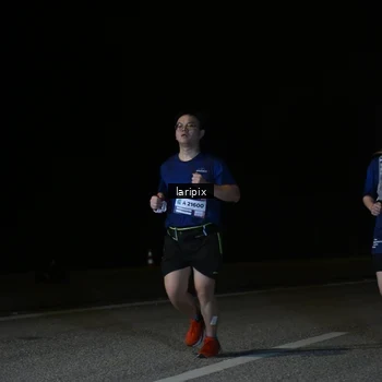 Runner Photo 7590344