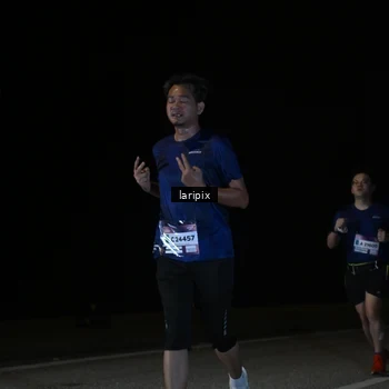 Runner Photo 7590345