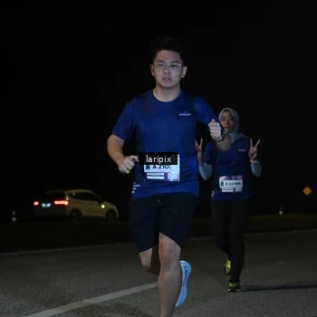 Runner Photo 7590376