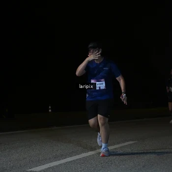 Runner Photo 7590404