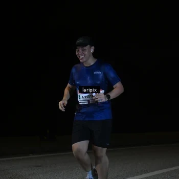 Runner Photo 7590410
