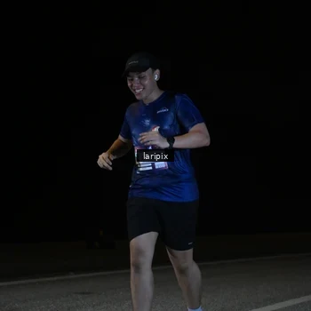 Runner Photo 7590414