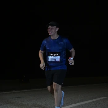 Runner Photo 7590418