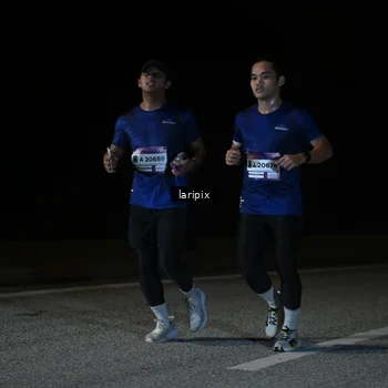 Runner Photo 7590446