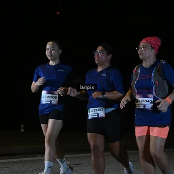 Runner Photo 7590467