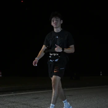 Runner Photo 7590510