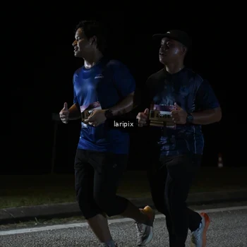 Runner Photo 7590533