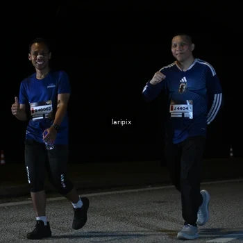 Runner Photo 7590537