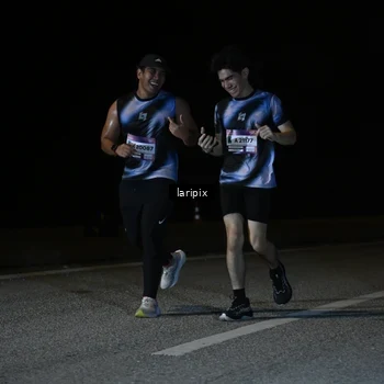 Runner Photo 7590560