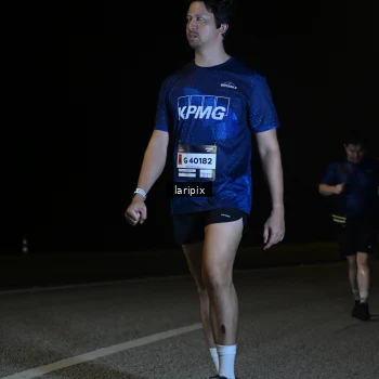Runner Photo 7590569