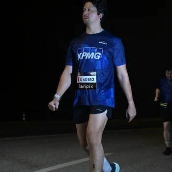 Runner Photo 7590570