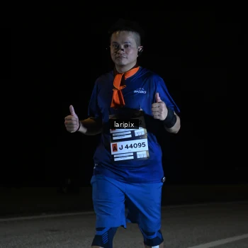 Runner Photo 7590573