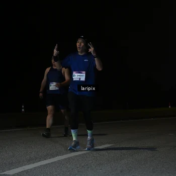 Runner Photo 7590596