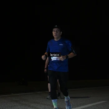 Runner Photo 7590603