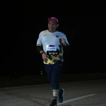 Runner Photo 7590719