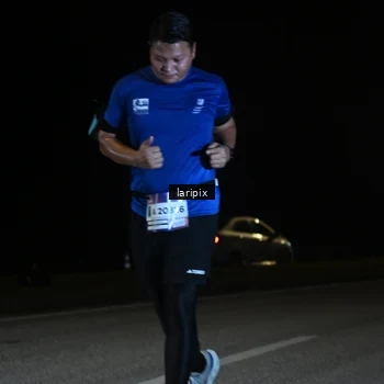 Runner Photo 7590728