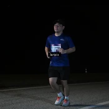 Runner Photo 7590732