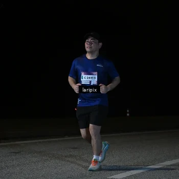 Runner Photo 7590733