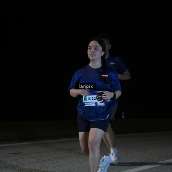 Runner Photo 7590757
