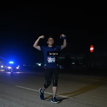 Runner Photo 7590898